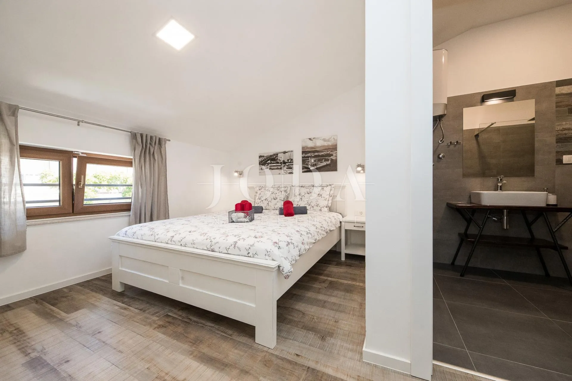 crni mol penthaus dva apartmana - slika 11