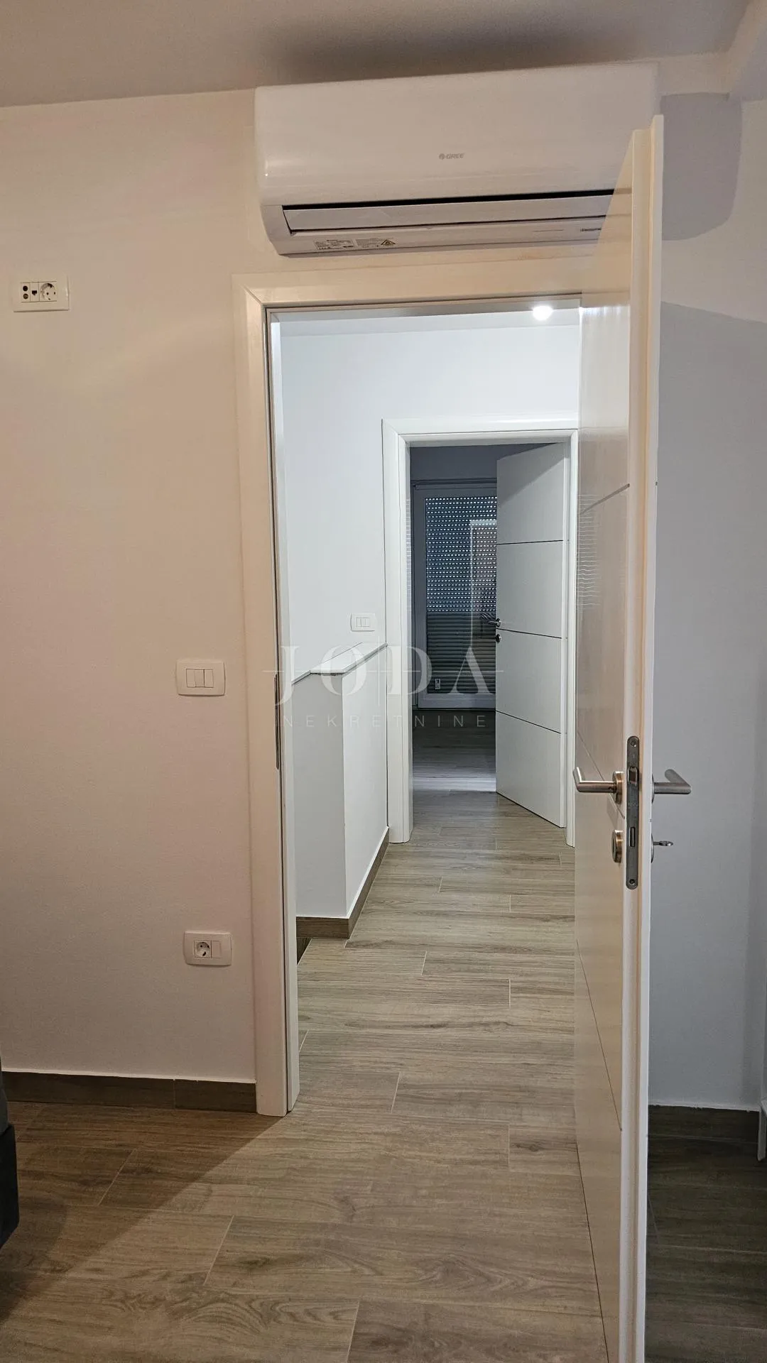 popust novogradnja kuća sa bazenom,novigrad okolica - slika 11