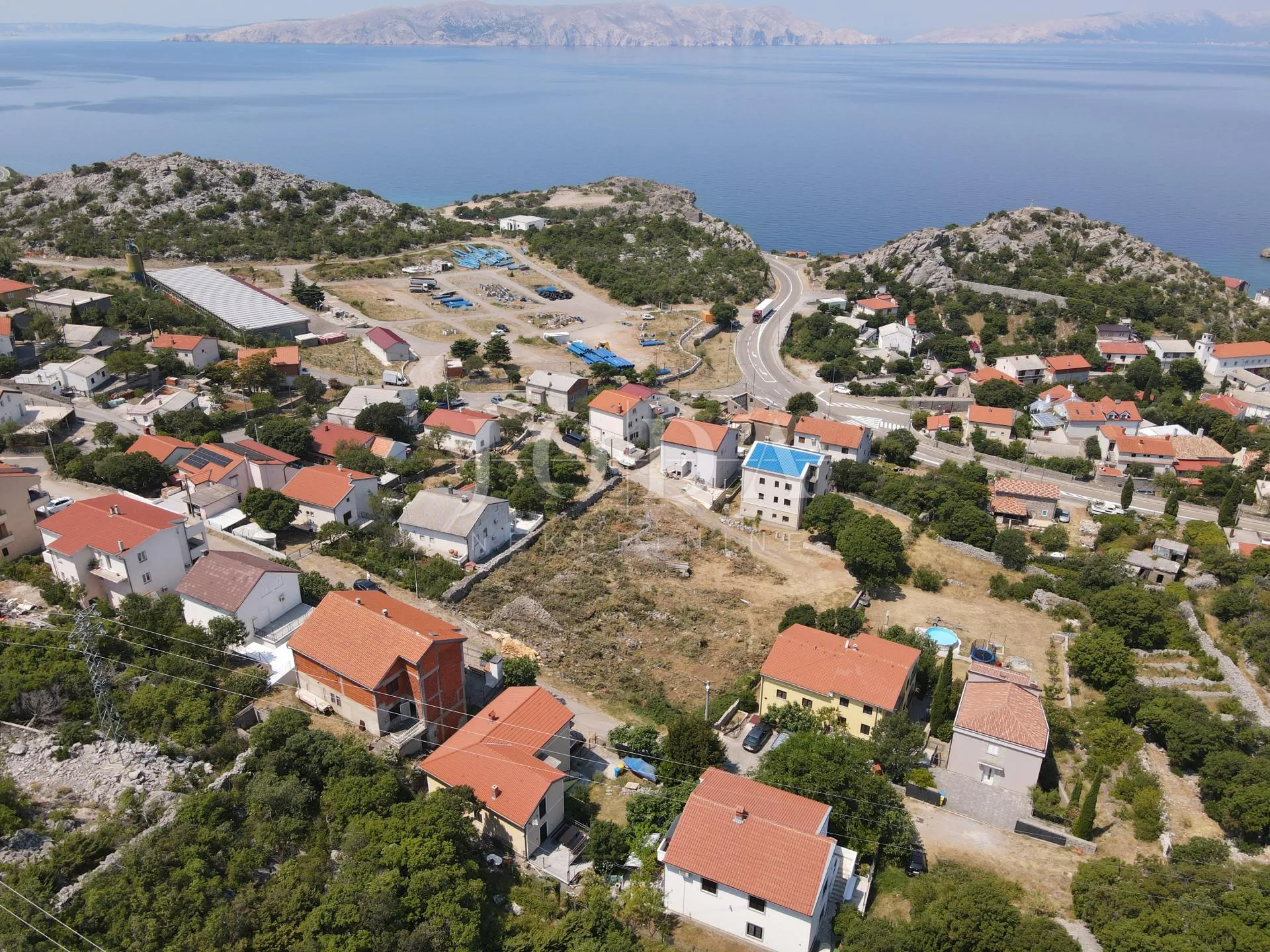zemljište s građevinskom dozvolom 250m od mora - slika 12