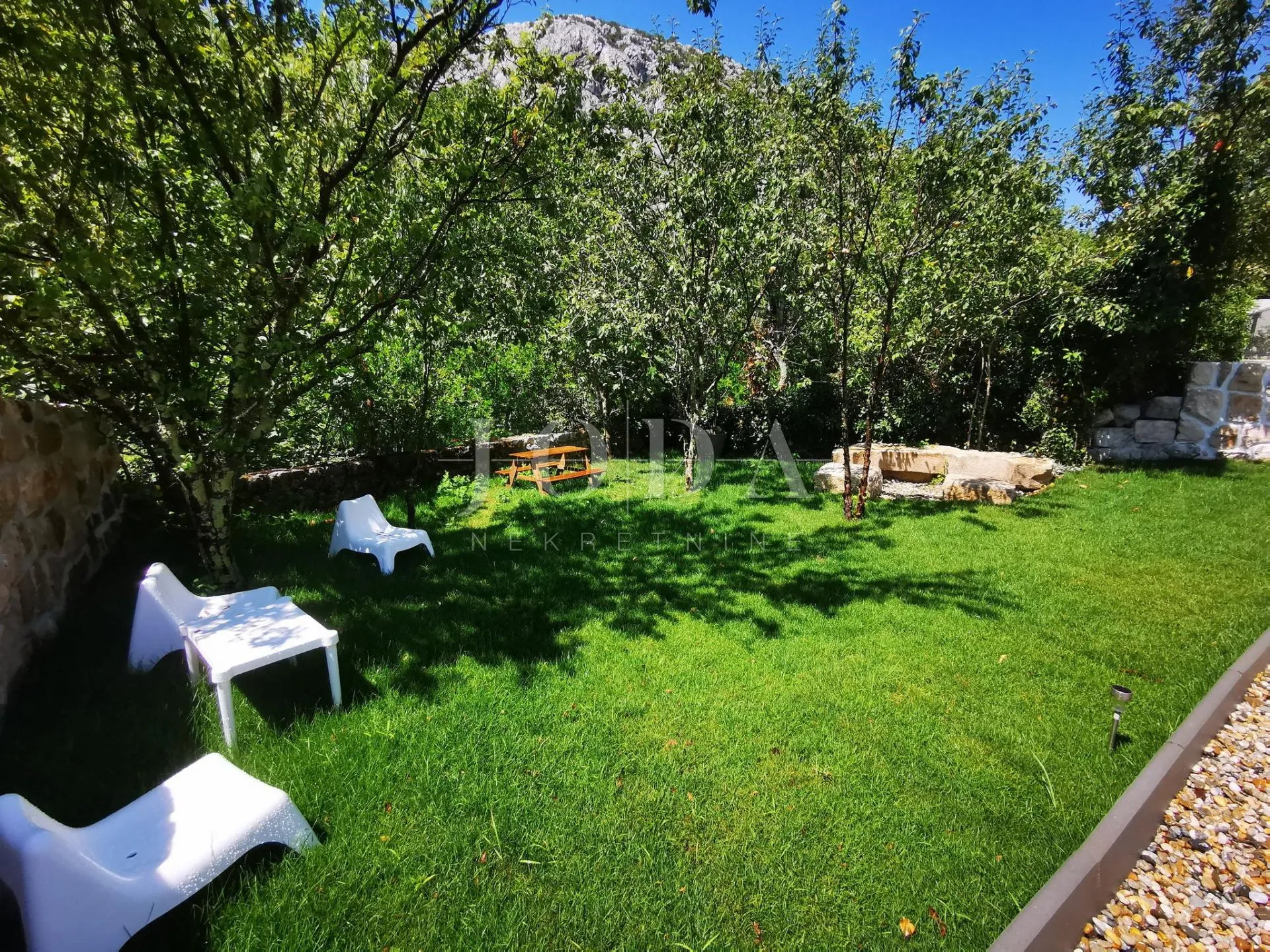 kuća na idiličnoj lokaciji - slika 19