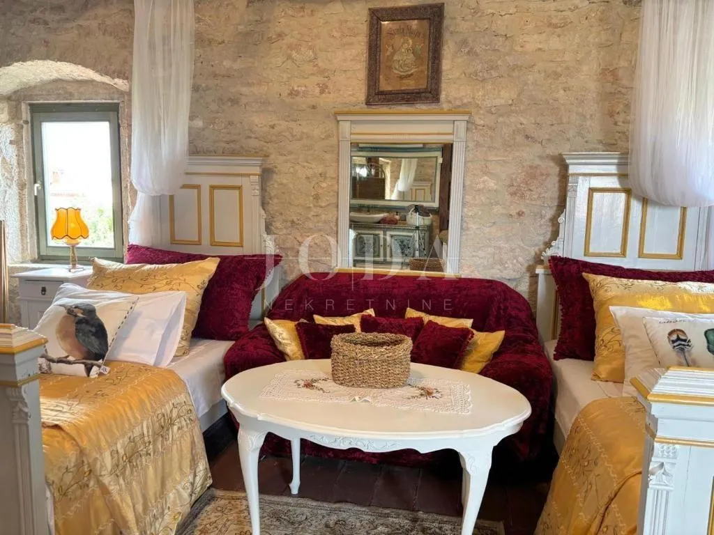 krnica, renovirana kamena villa sa bazenom - slika 21