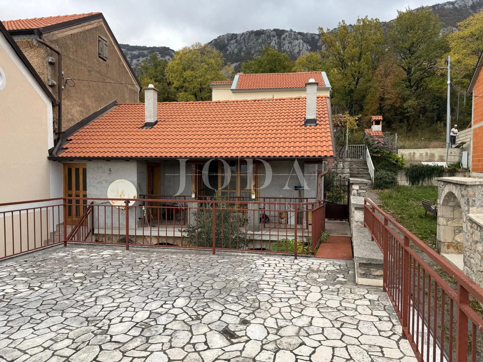 tribalj - dvije spojene kuće - slika 4