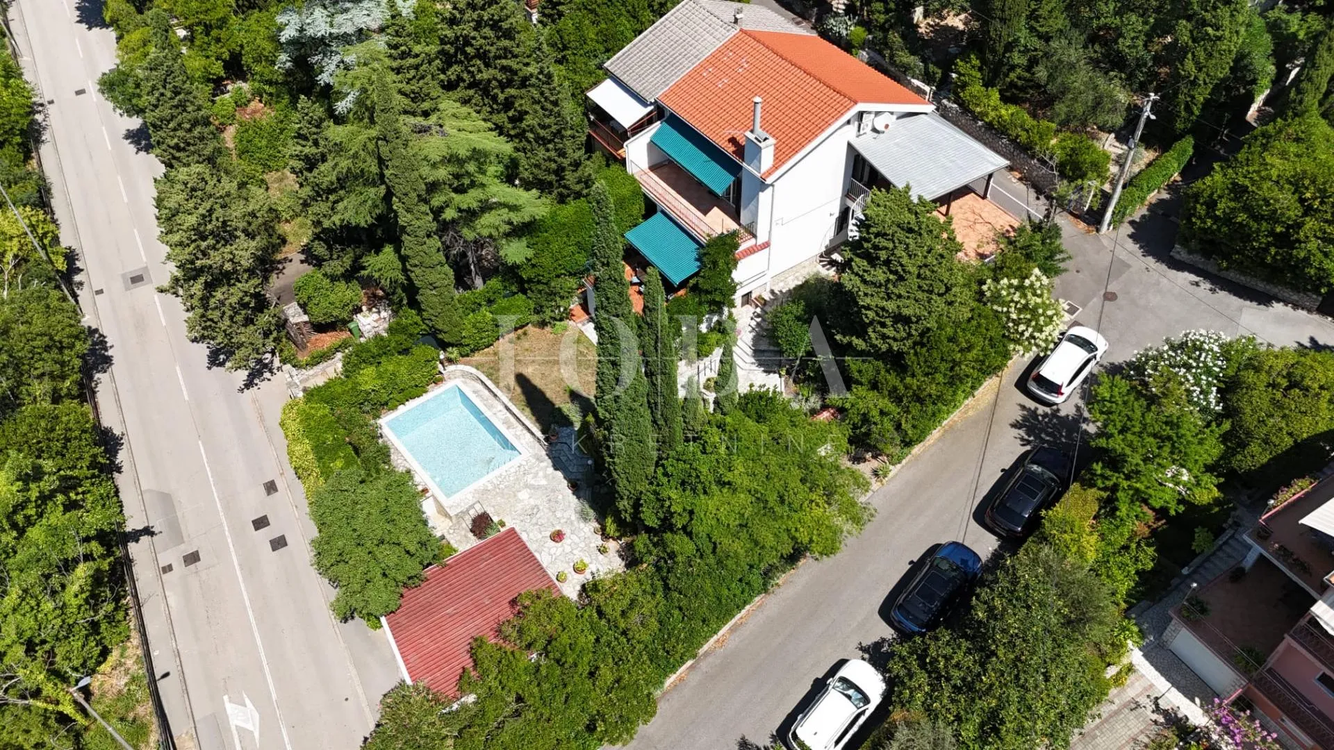obiteljska kuća na top lokaciji - slika 16