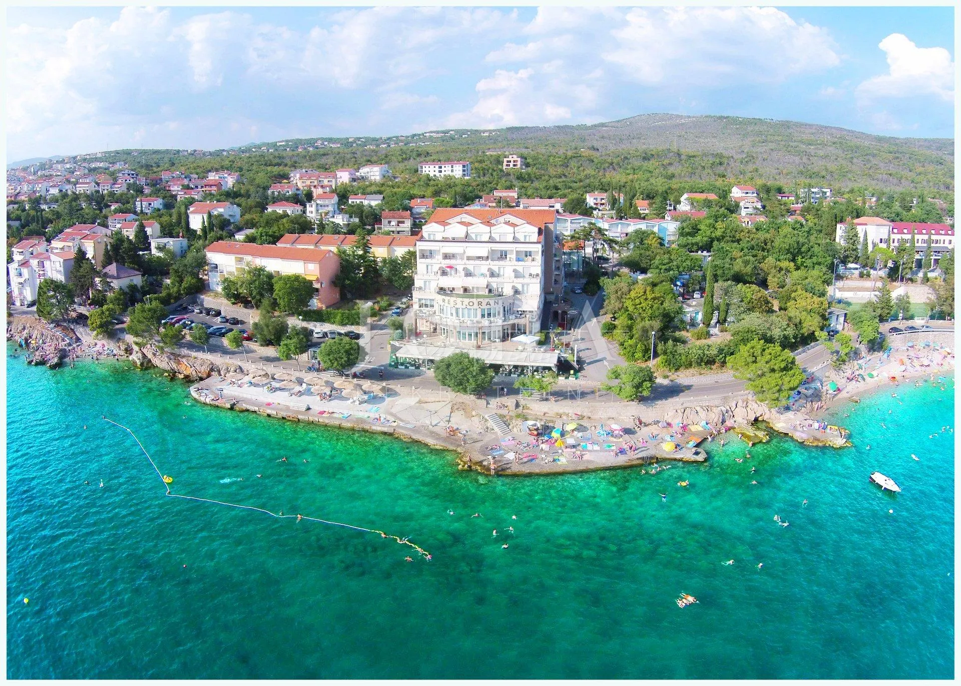 Hotel na prodaju prvi red do mora - Selce, Crikvenica