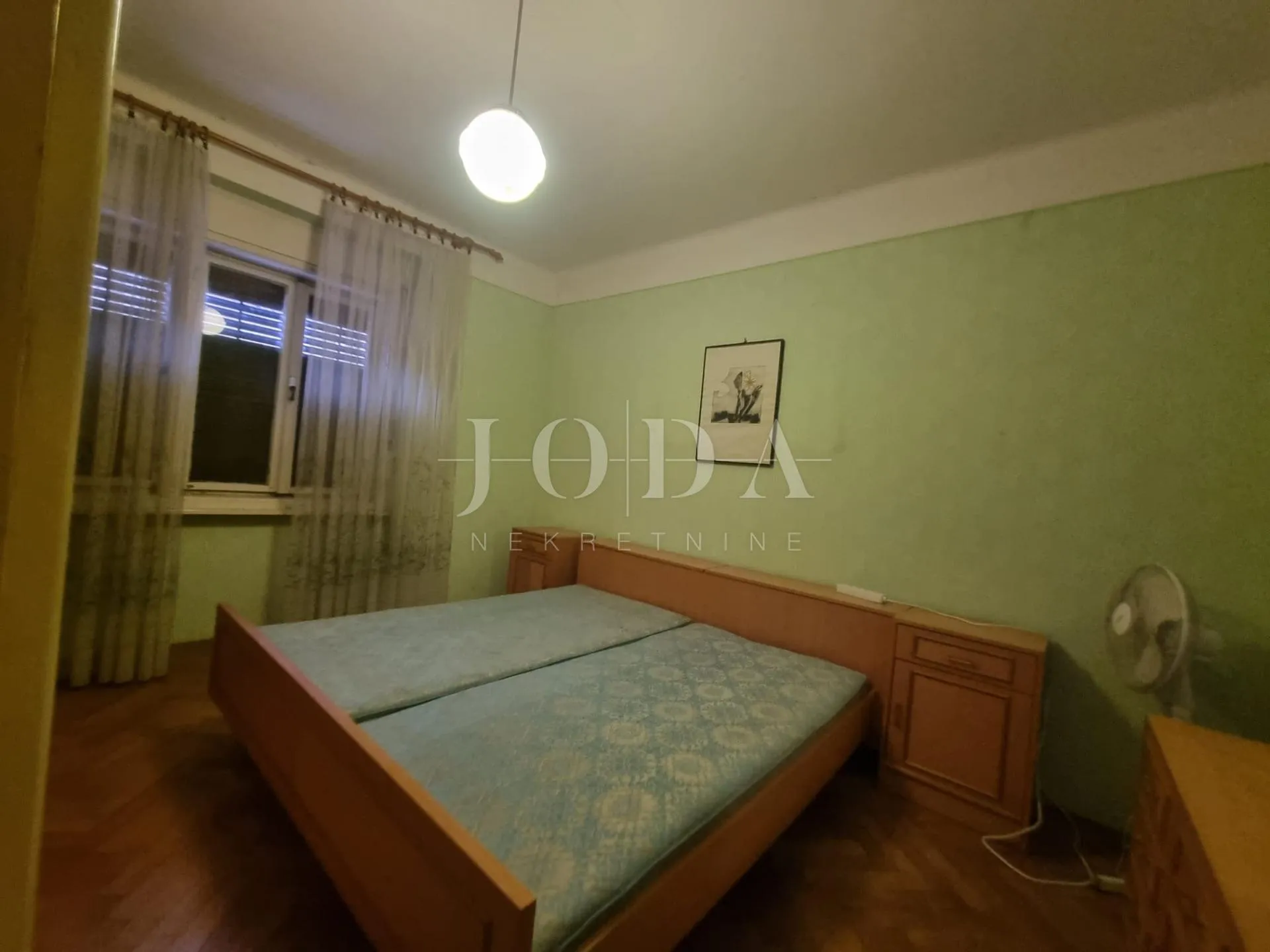 kuća za adaptaciju u centru grada - slika 6