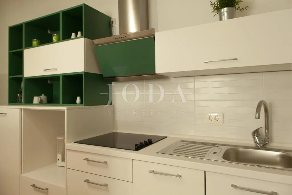 novi vinodolski, kuća u centru - slika 7
