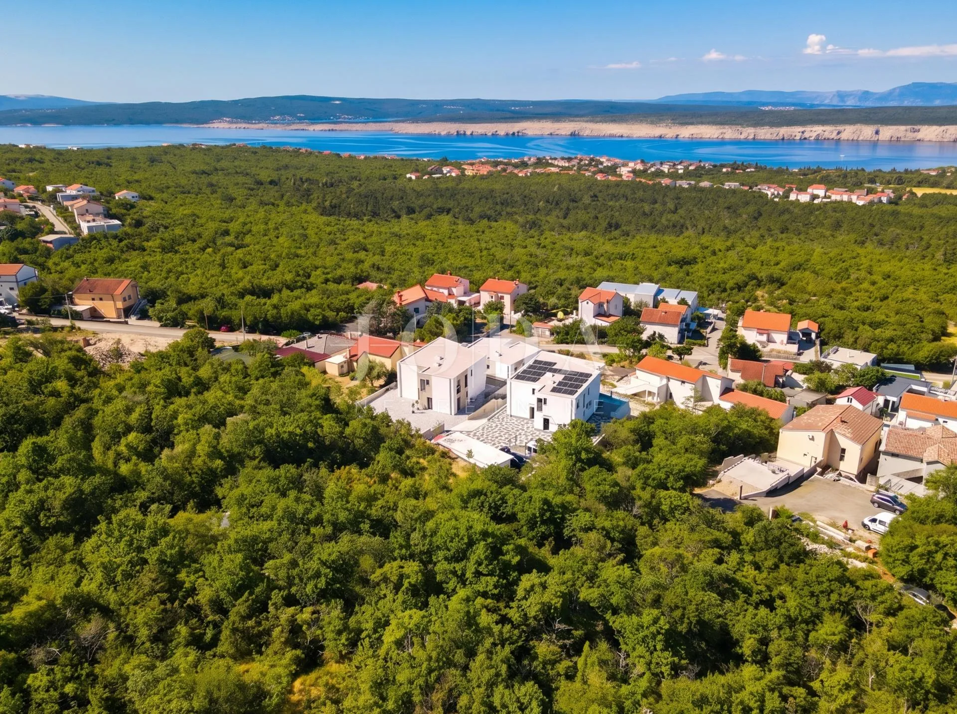 jadranovo, moderna dvojna kuća s bazenom - slika 10