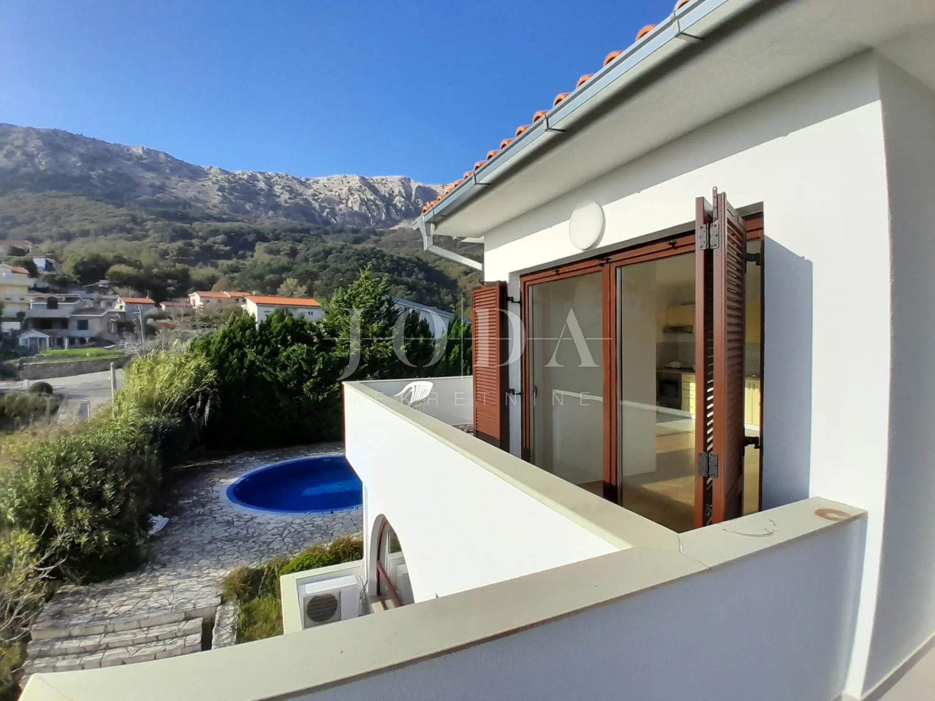 apartman sa bazenom - slika 15