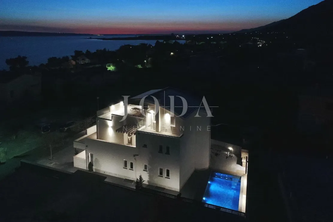 seline, starigrad - luksuzna villa s bazenom - slika 68