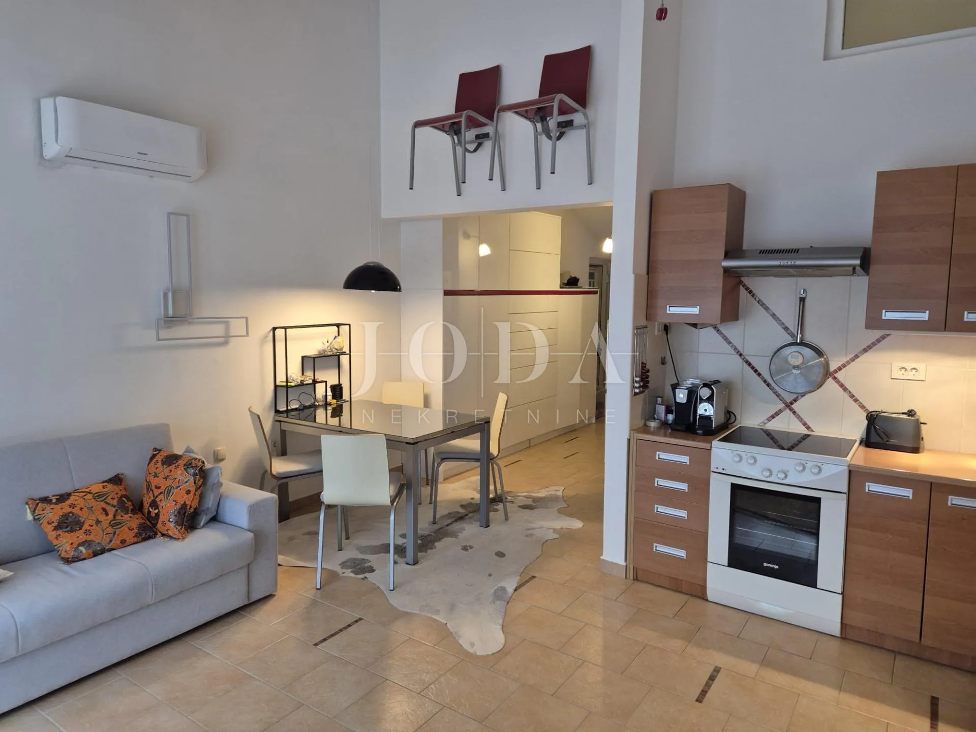 apartman 50m od mora - slika 4