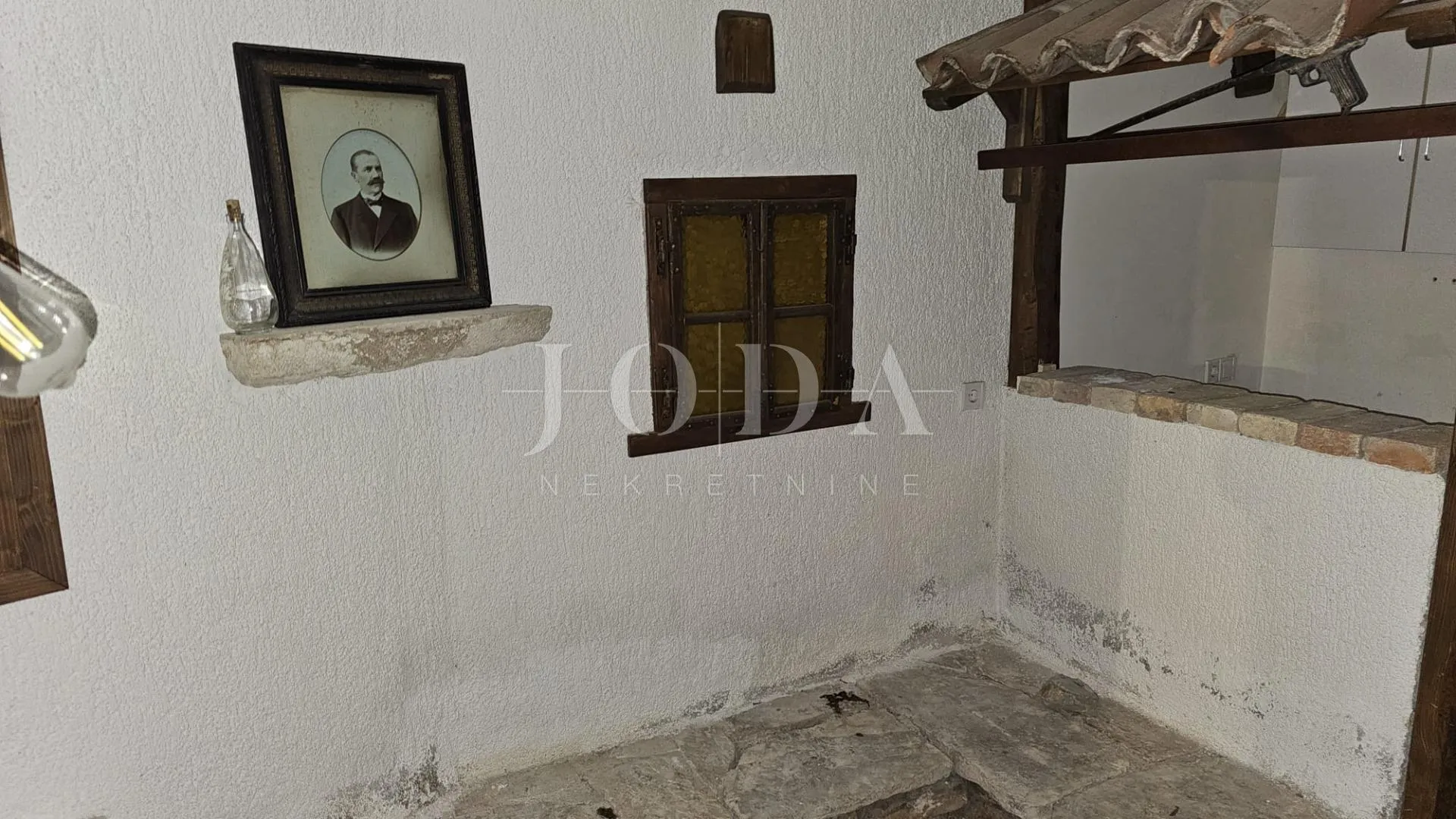 selce kuća u strogom centru - slika 36