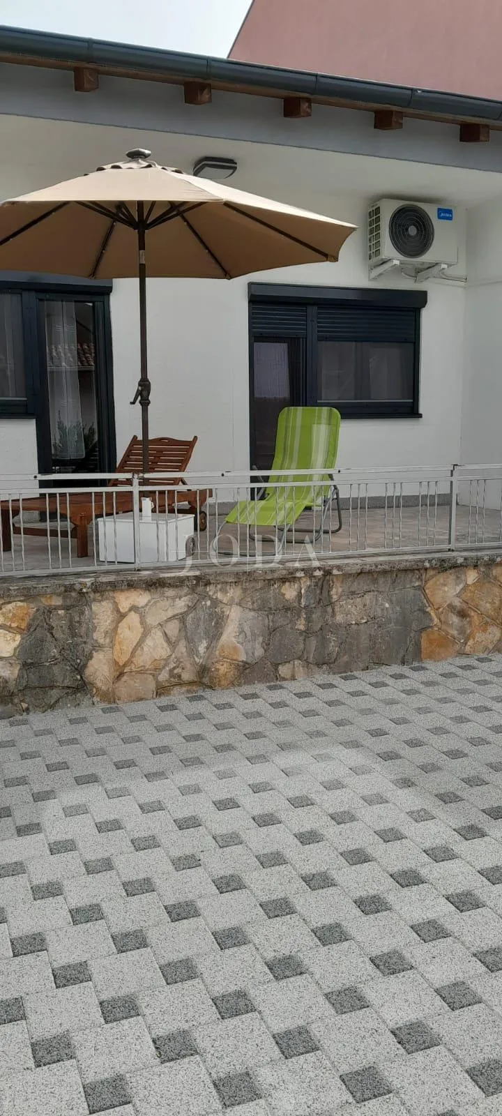 vodice, kuća sa parkingom na vrhunskoj lokaciji - slika 3