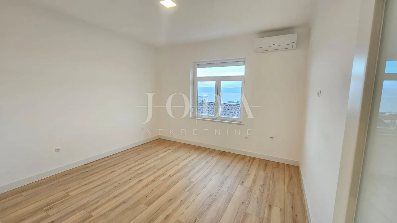 potpuno adaptiran stan 57 m² – širi centar novog vinodolskog, blizu mora - slika 2