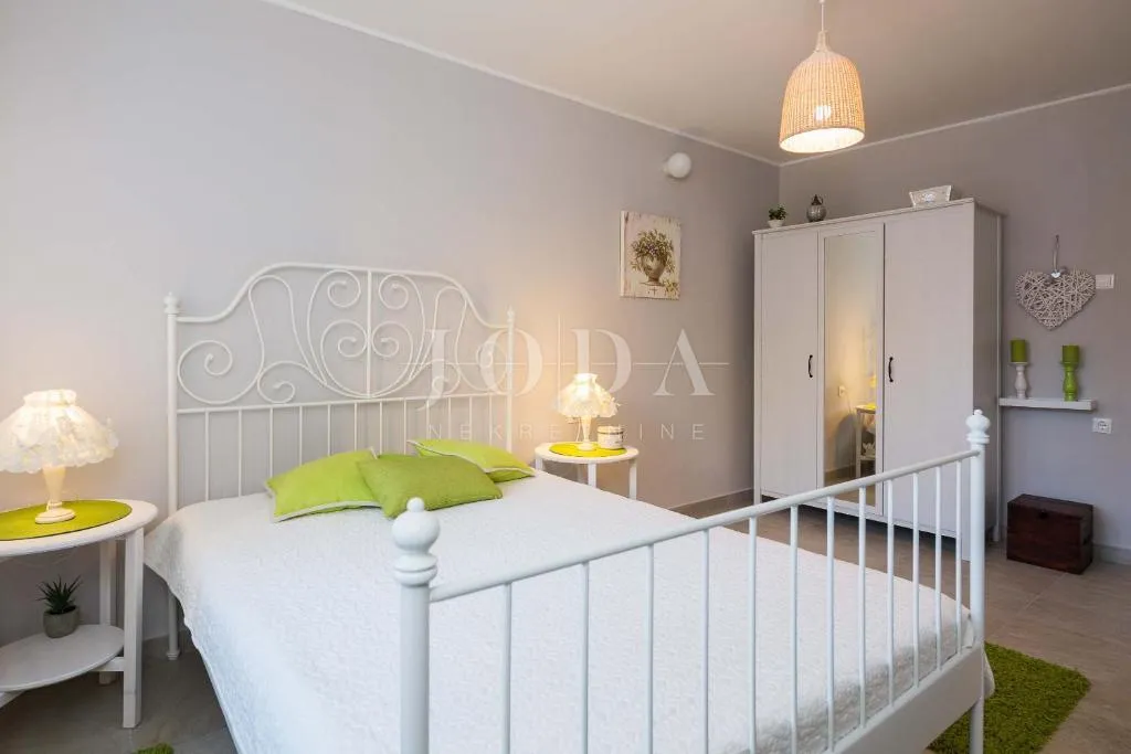 dramalj kuća sa više apartmana - slika 21