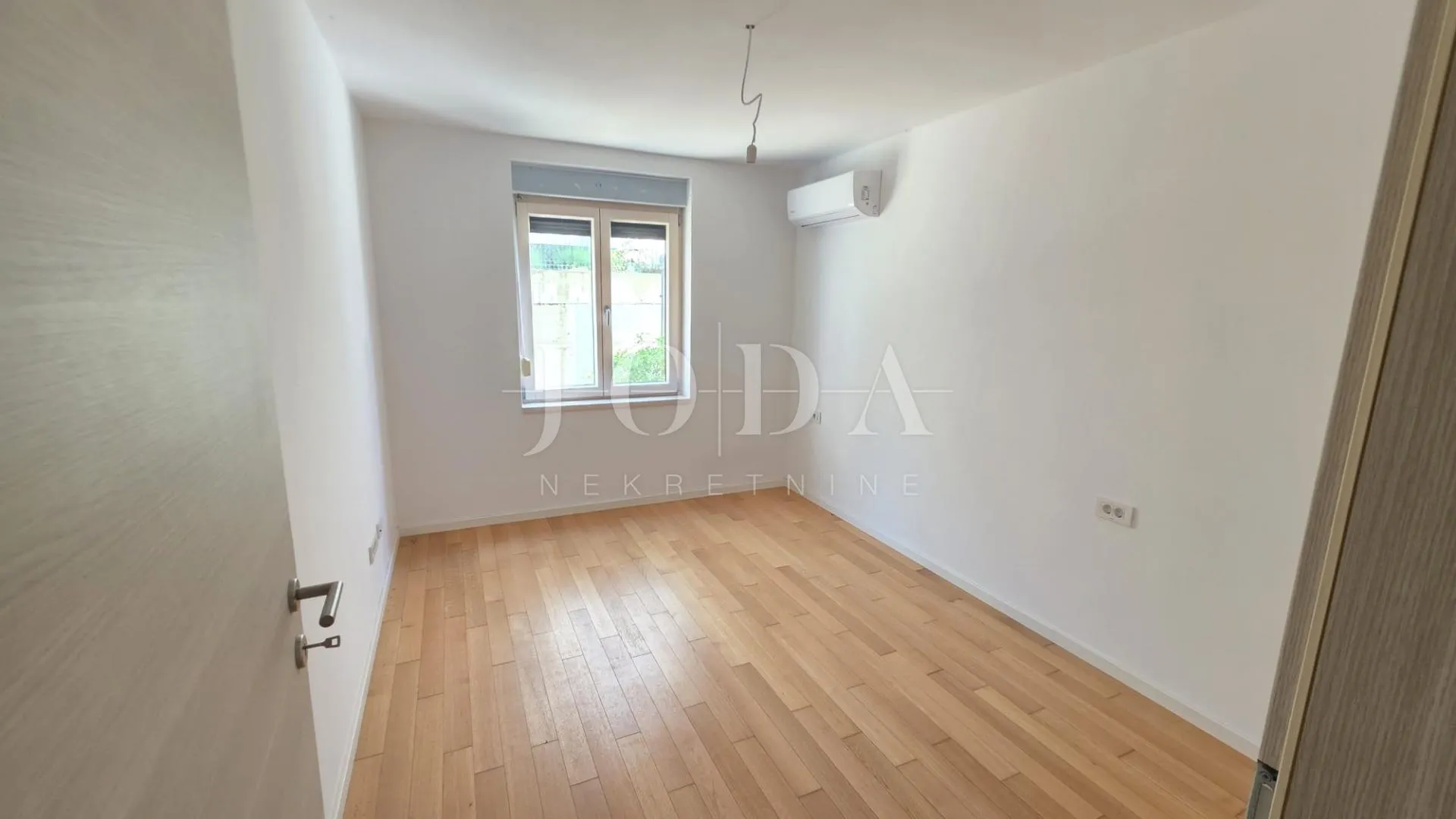 crikvenica – stan sa okućnicom ,garažnim mjestom i bazenom - slika 7