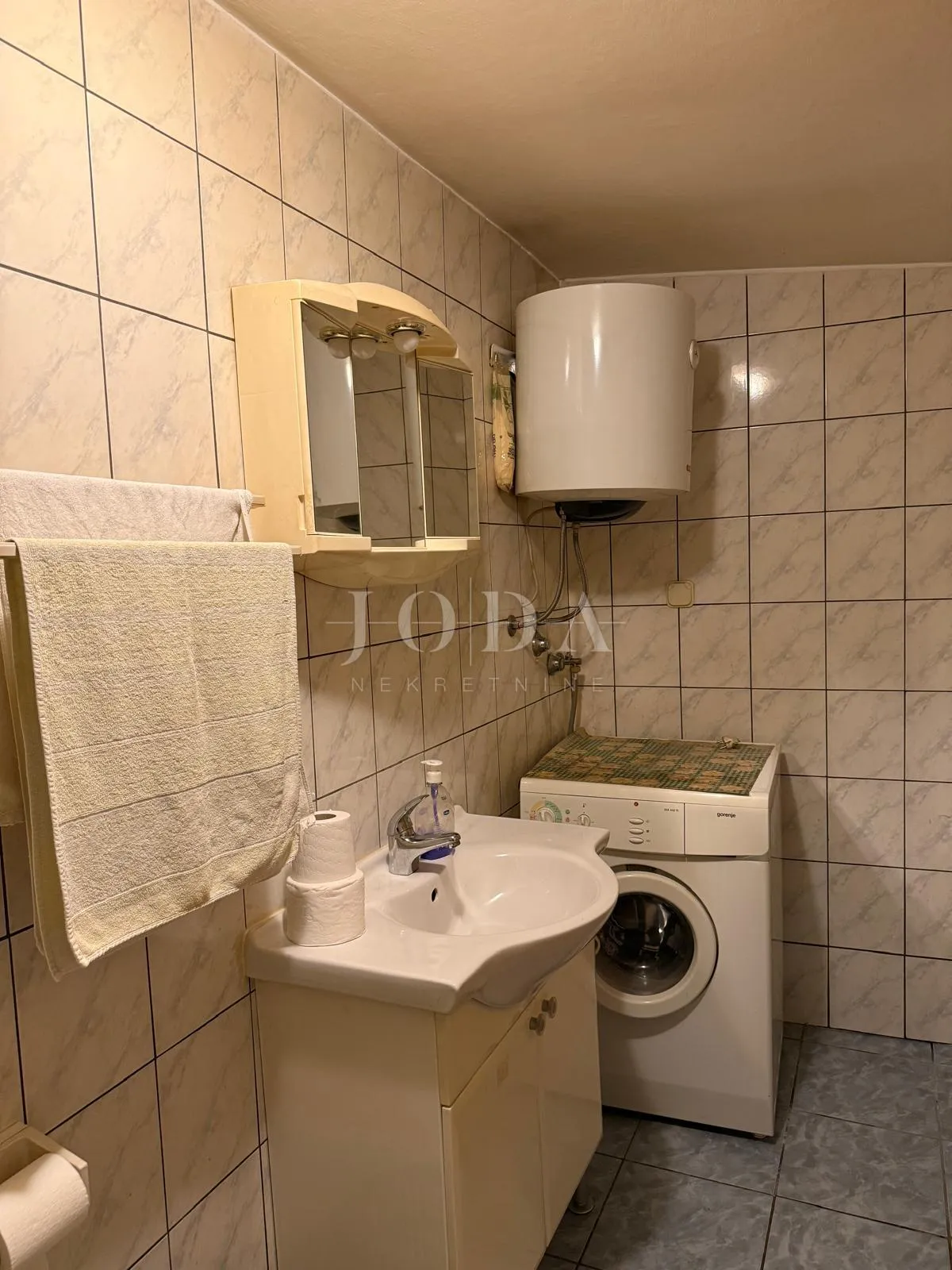 samostojeća prizemnica na mirnoj lokaciji s dodatnim objektom od 20 m² - slika 20