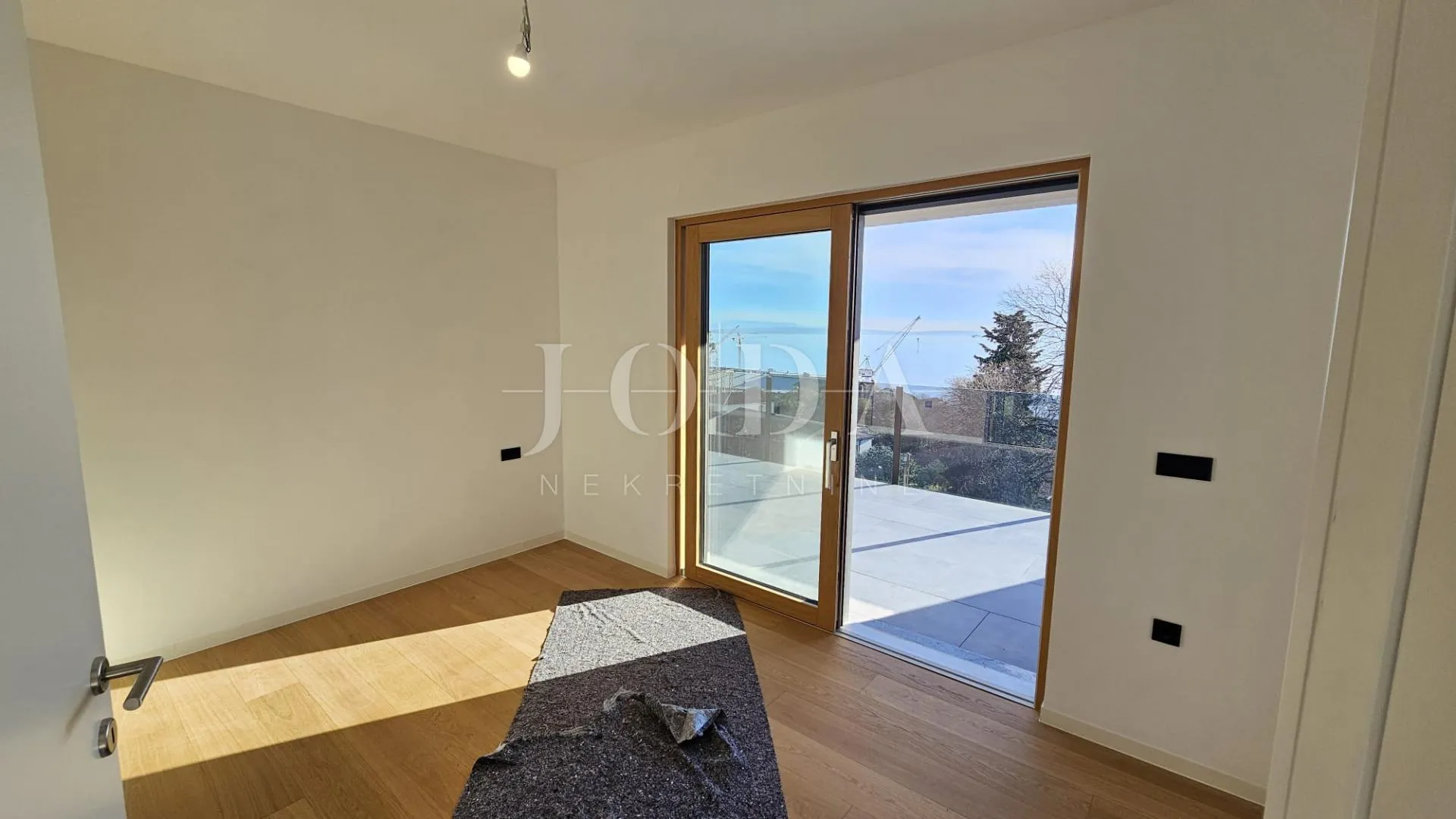 kantrida, luksuzni penthouse s panoramskom terasom i tri garažna mjesta - slika 24