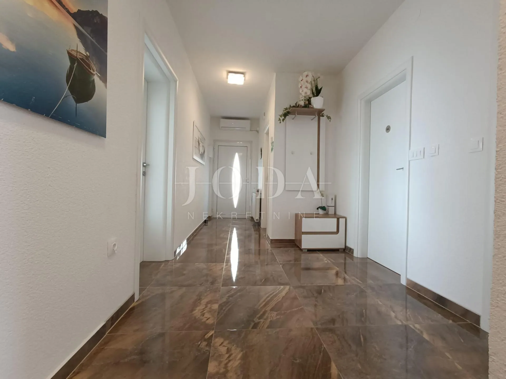 trosobni stan s panoramskim pogledom - slika 8