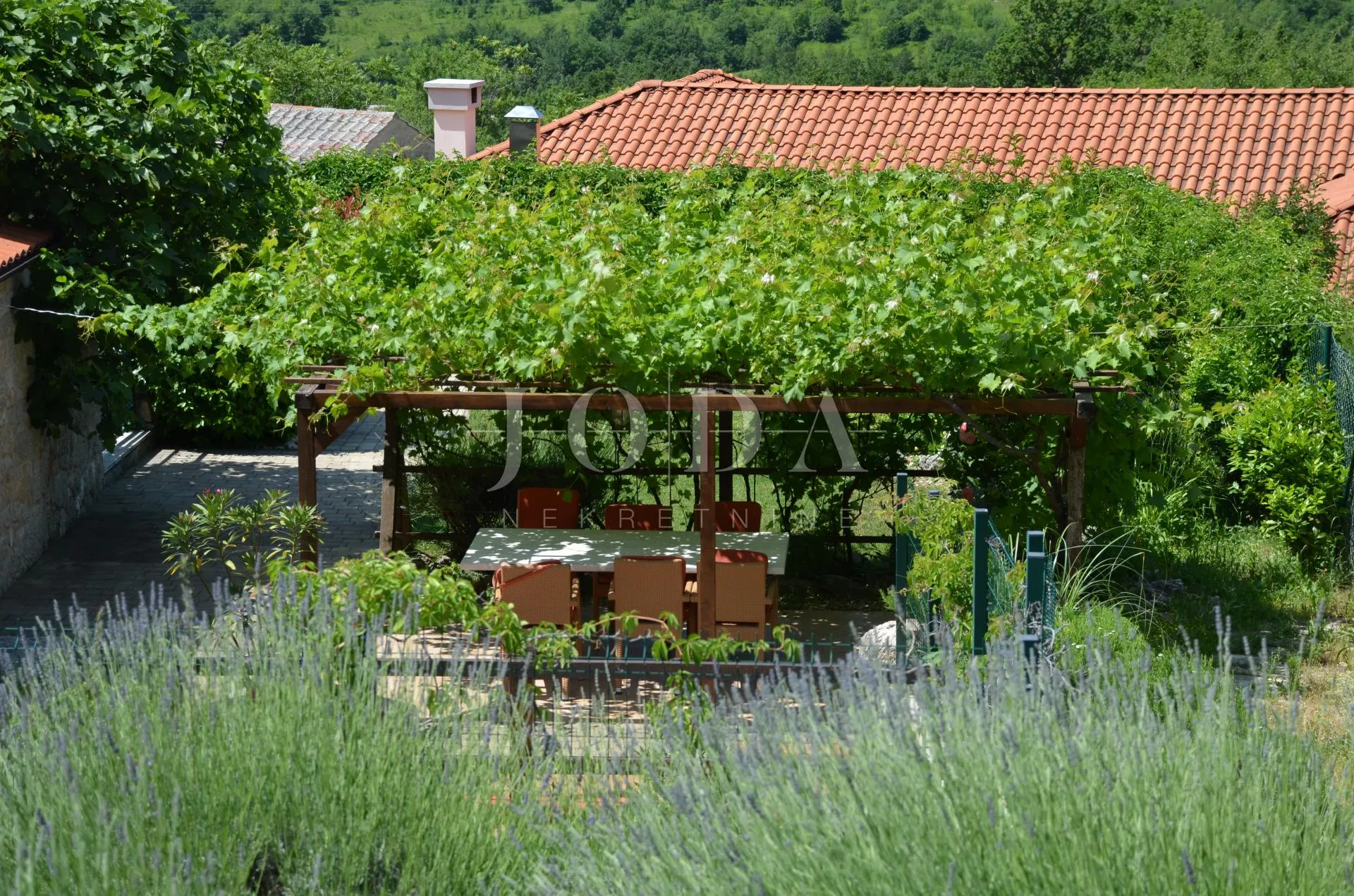 bribir, kompleks od dvije vile sa teniskim terenom - slika 7