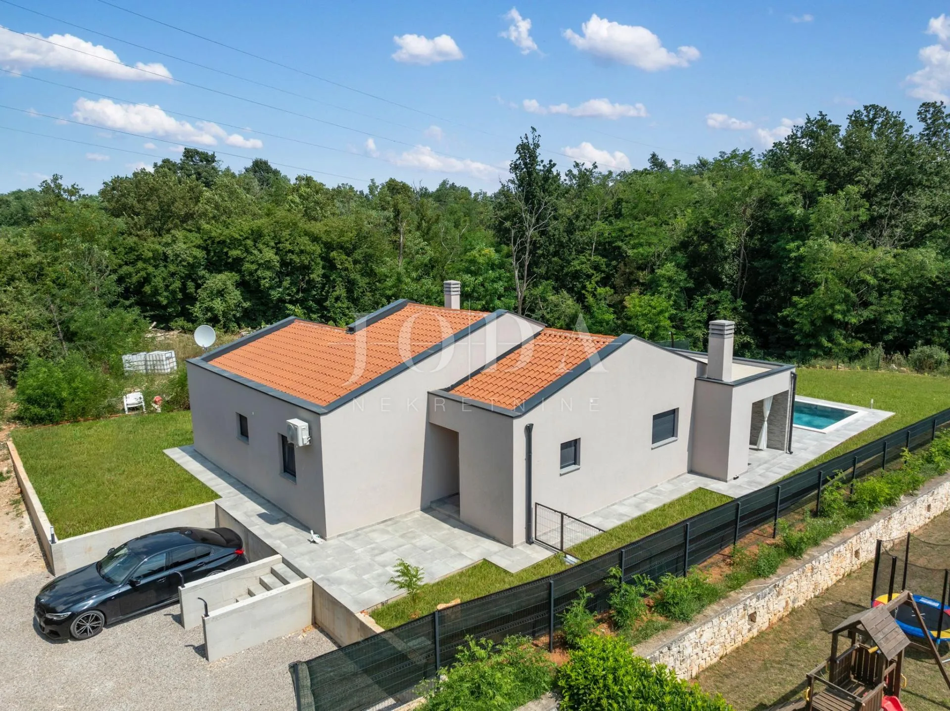 prekrasna prizemnica sa bazenom,labin okolica - slika 25
