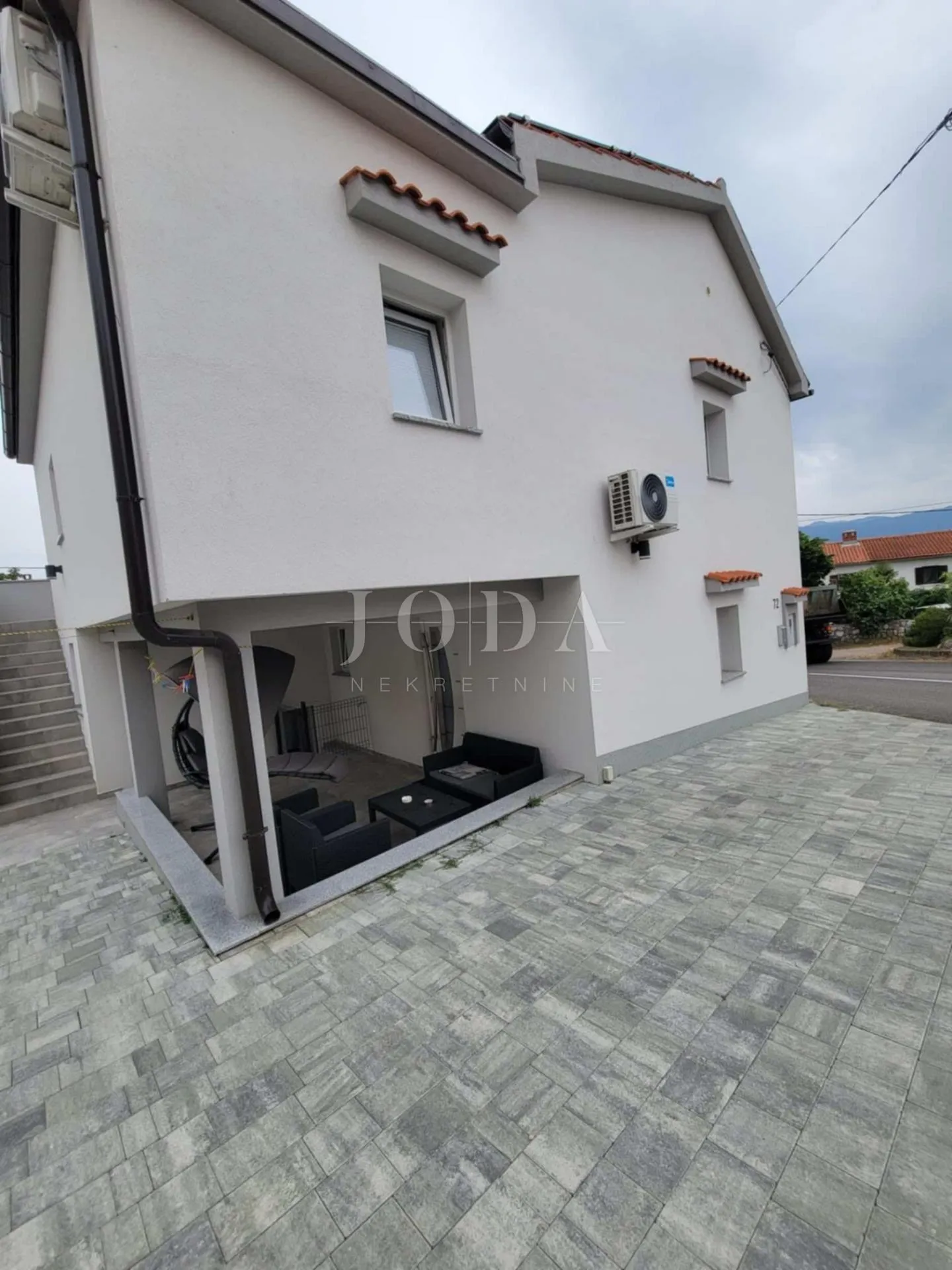 šilo kuća sa 3 apartmana - slika 16