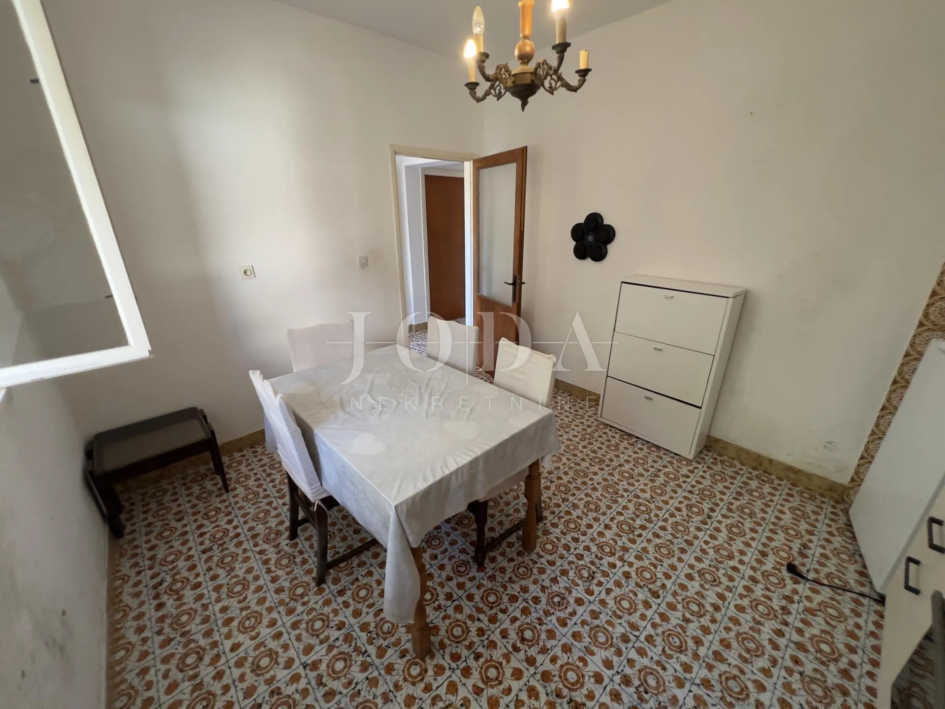 rab – supetarska draga | stan 68,62 m², samo 40 m od mora, veliko dvorište, parking! - slika 14