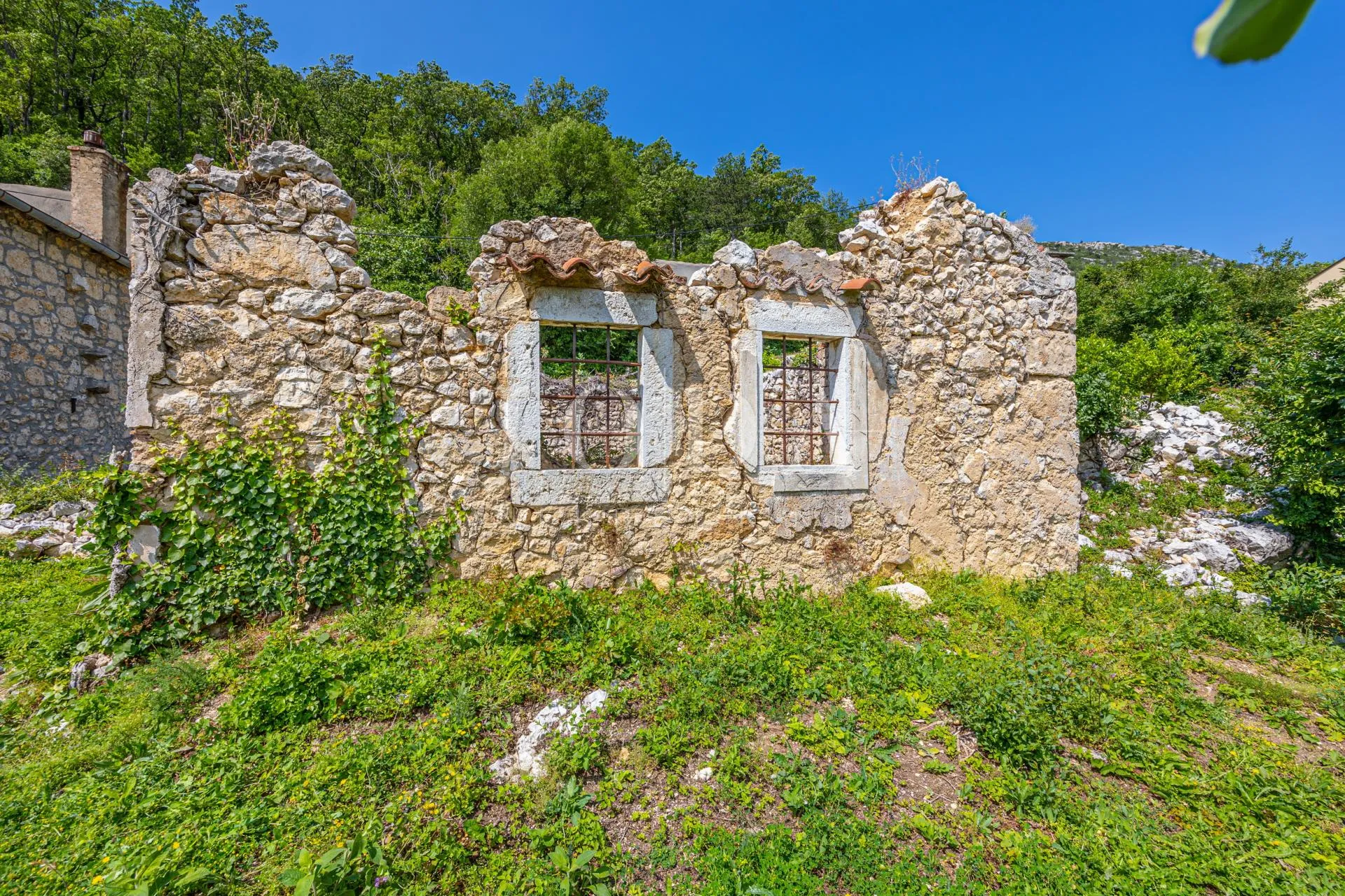 kuća sa 3000m2 zemljišta - slika 48