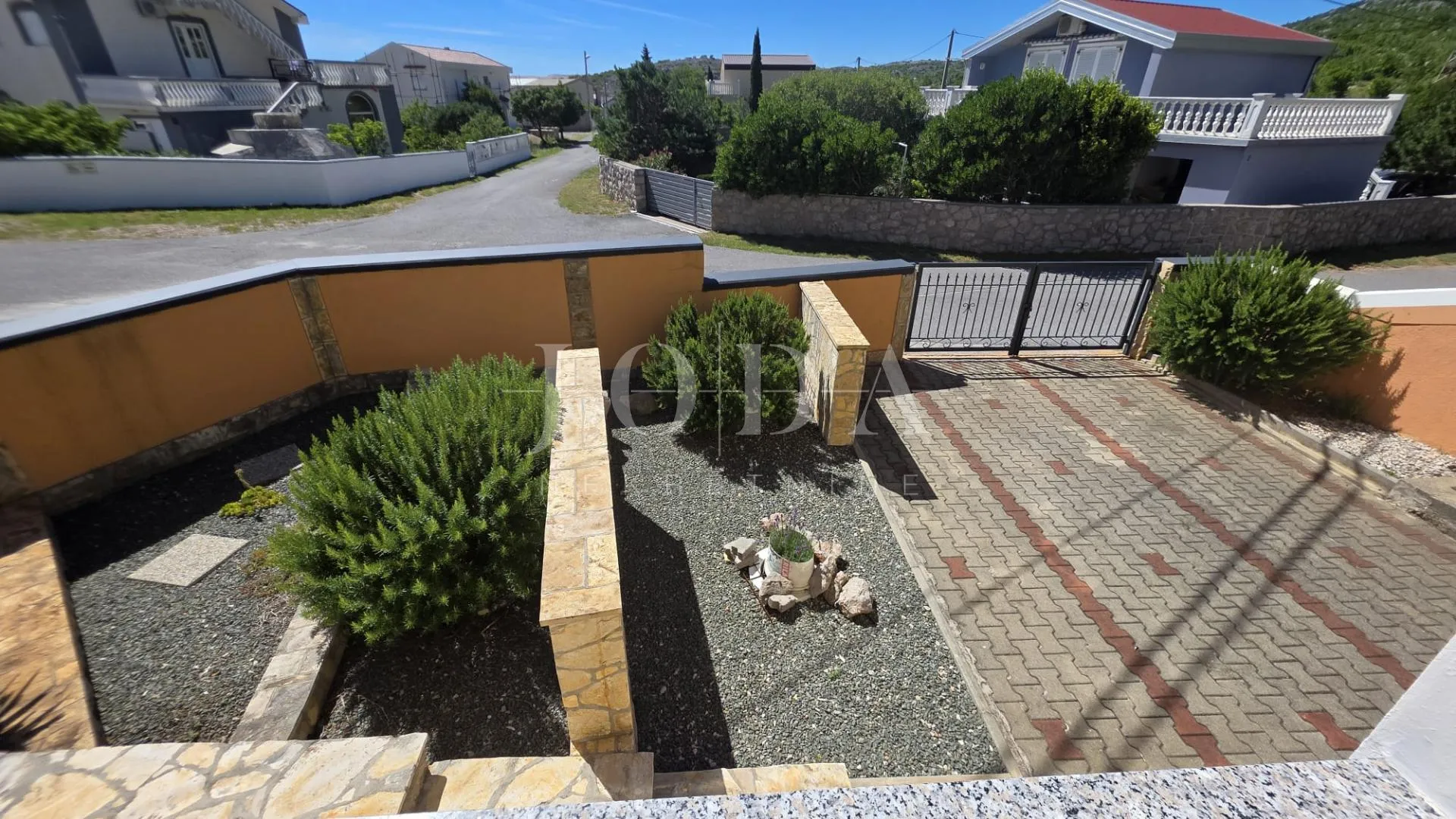 cesarica apartman sa okućnicom blizu mora - slika 7