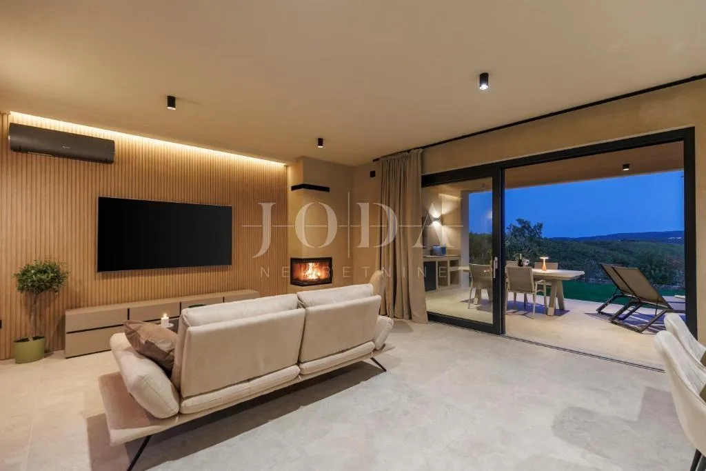 labin, okolica, moderna villa s bazenom i privatnim wellnessom - slika 28