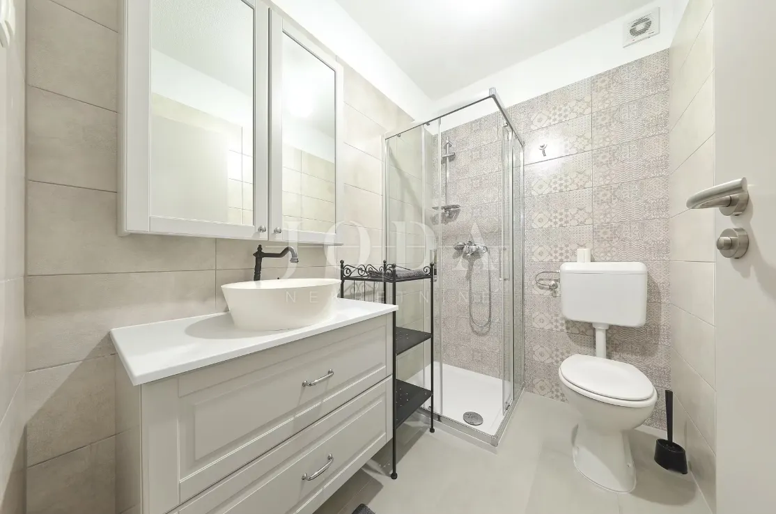 seline, starigrad - luksuzna villa s bazenom - slika 31