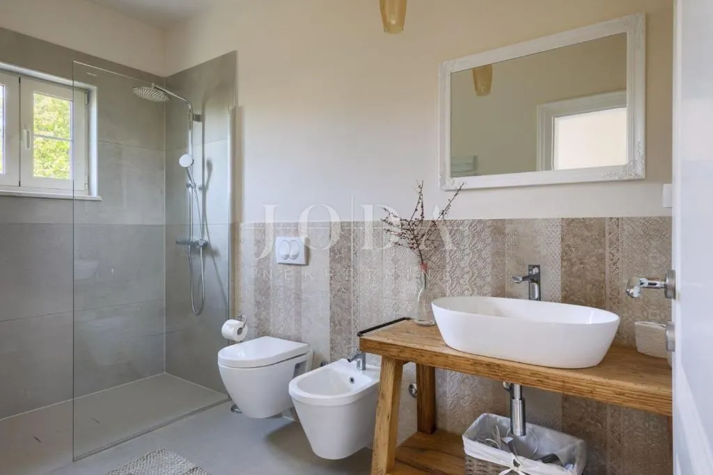 višnjan, prekrasna istarska villa s pogledom na prirodu - slika 30