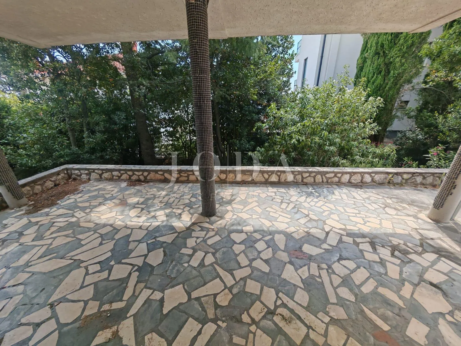 kuća s potencijalom u centru dramlja - slika 26