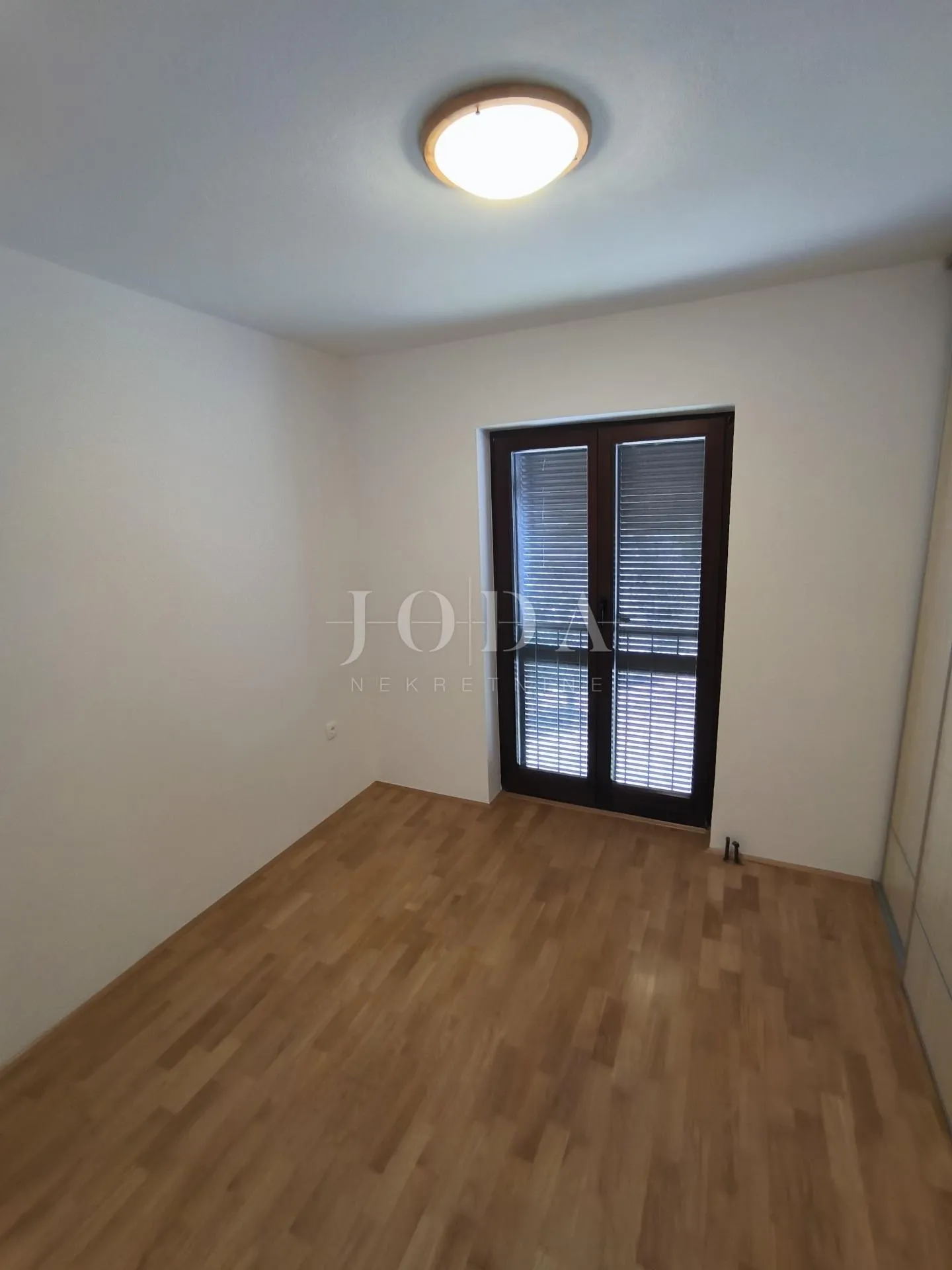 apartman sa bazenom - slika 27