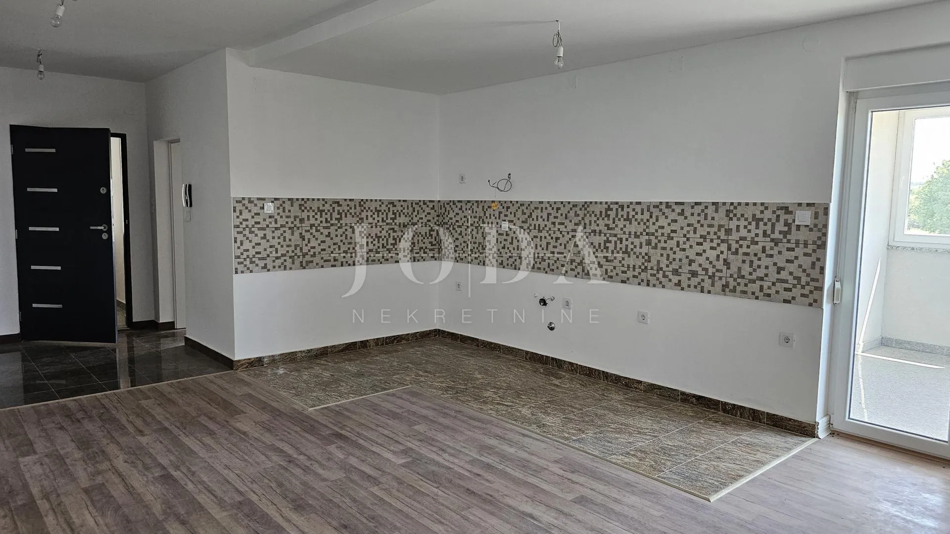 popust!stan u novogradnji,fažana okolica - slika 4