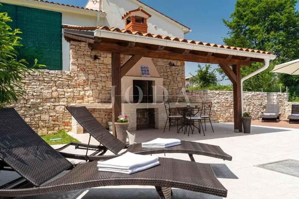 labin, okolica, šarmantna istarska villa - slika 5