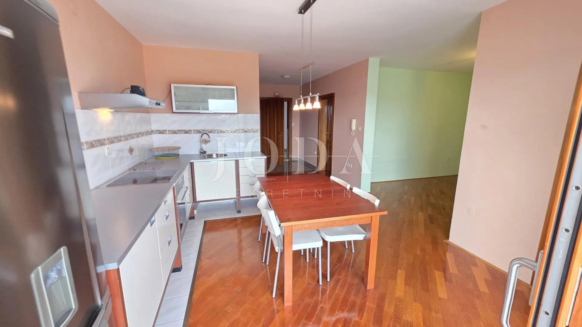 jadranovo dvosobni stan 150m od mora - slika 9