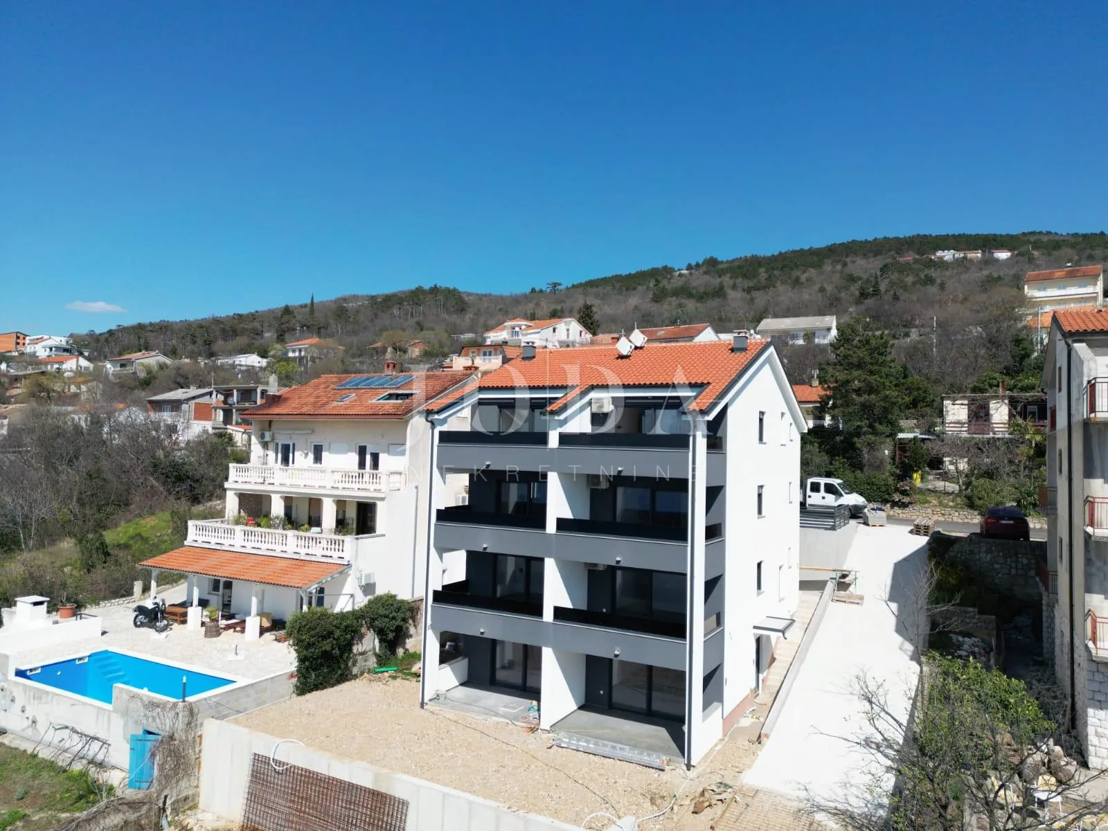 dramalj dvoetažni stan u novogradnji - slika 15