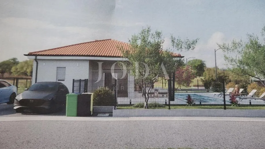 lijepa prizemnica sa bazenom,žminj - slika 13