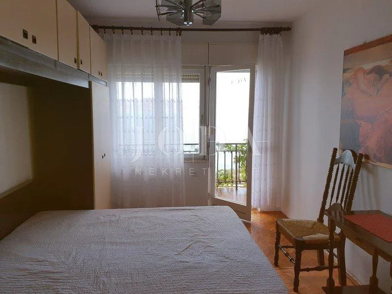 senj, kuća sa tri stana! - slika 8