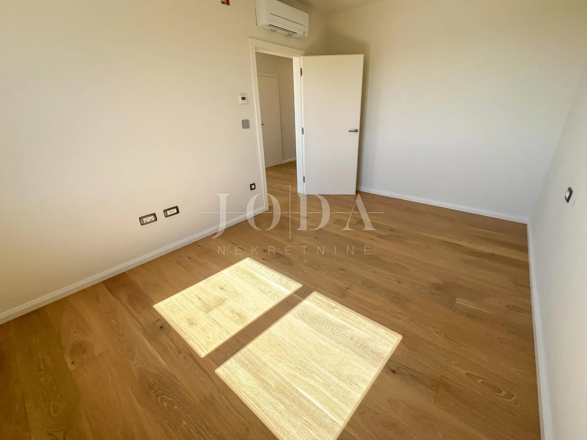selce, novogradnja, dvoetažni stan - slika 22