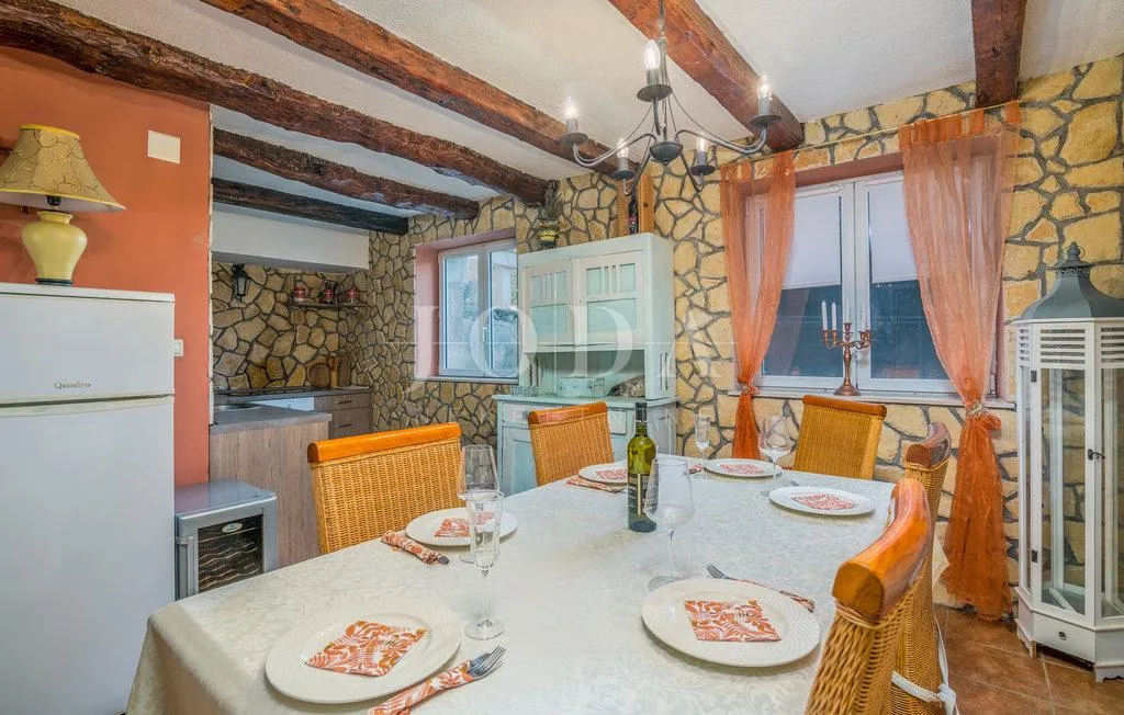 kamena kuća sa bazenom otok krk - slika 16