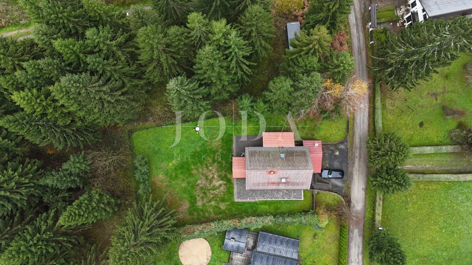 bjelolasica kuća na prodaju - slika 16