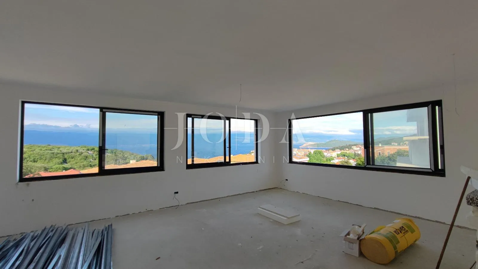vrbnik, vila sa bazenom - slika 32