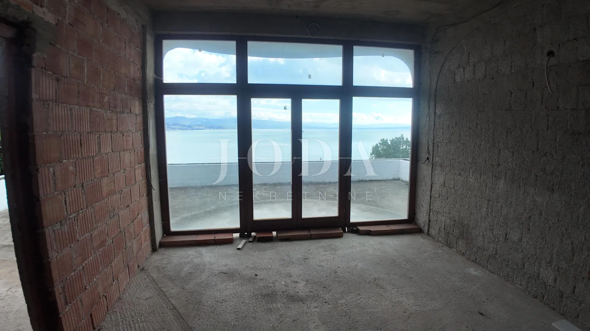 opatija samostojeća kuća na lijepoj lokaciji - slika 51