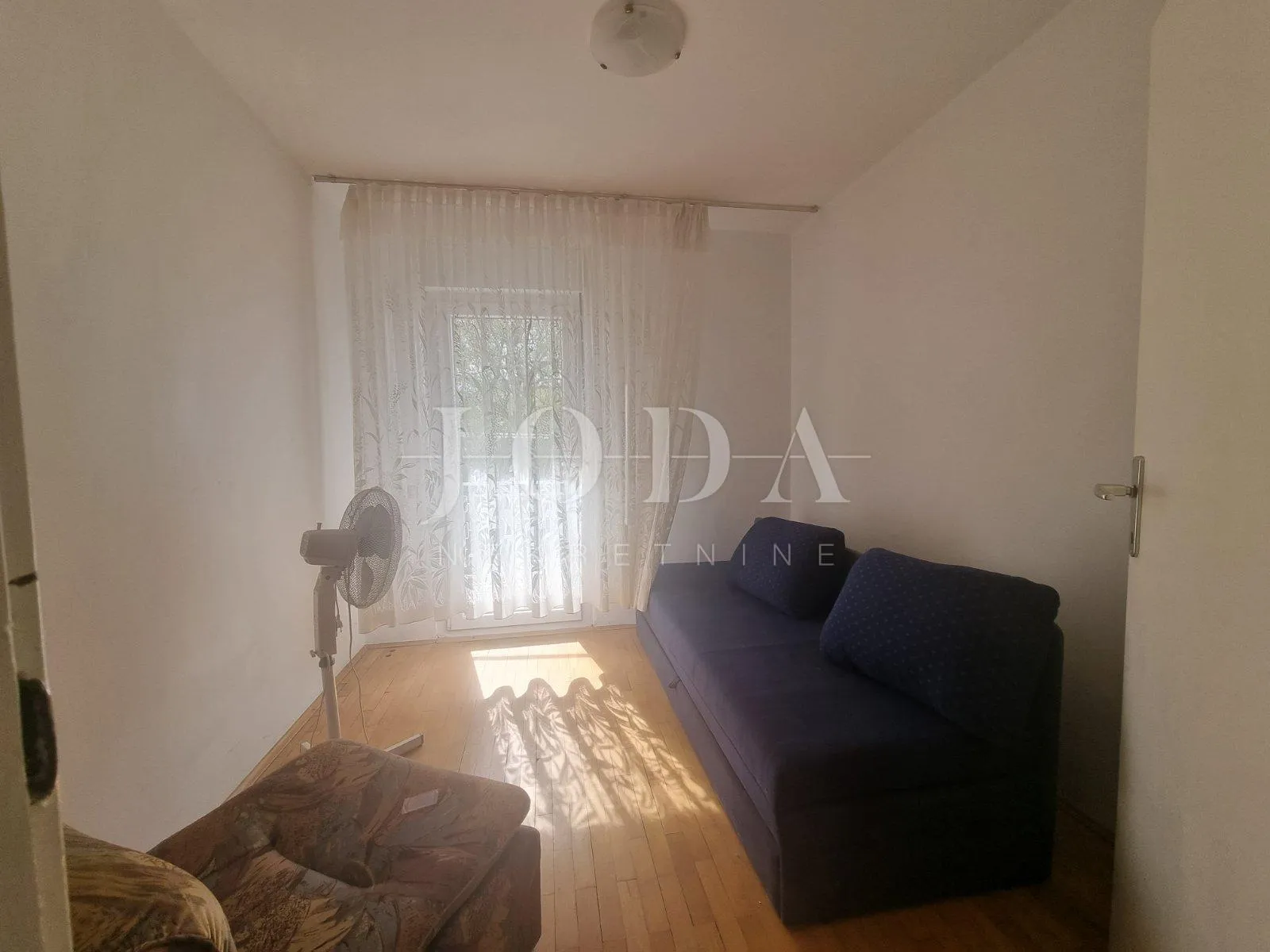 novi vinodolski,centar, kuća 180m od mora - slika 7