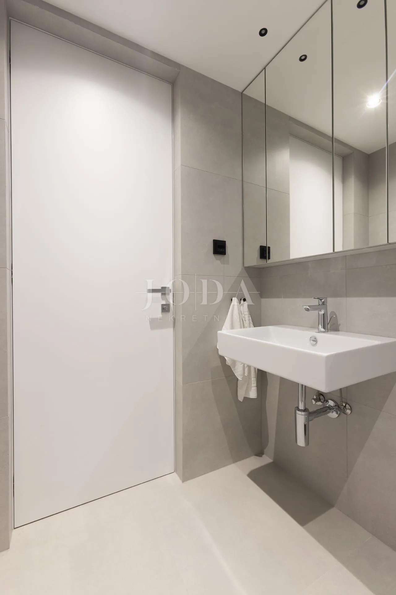 crikvenica – moderna vila s bazenom i pogledom na more - slika 58