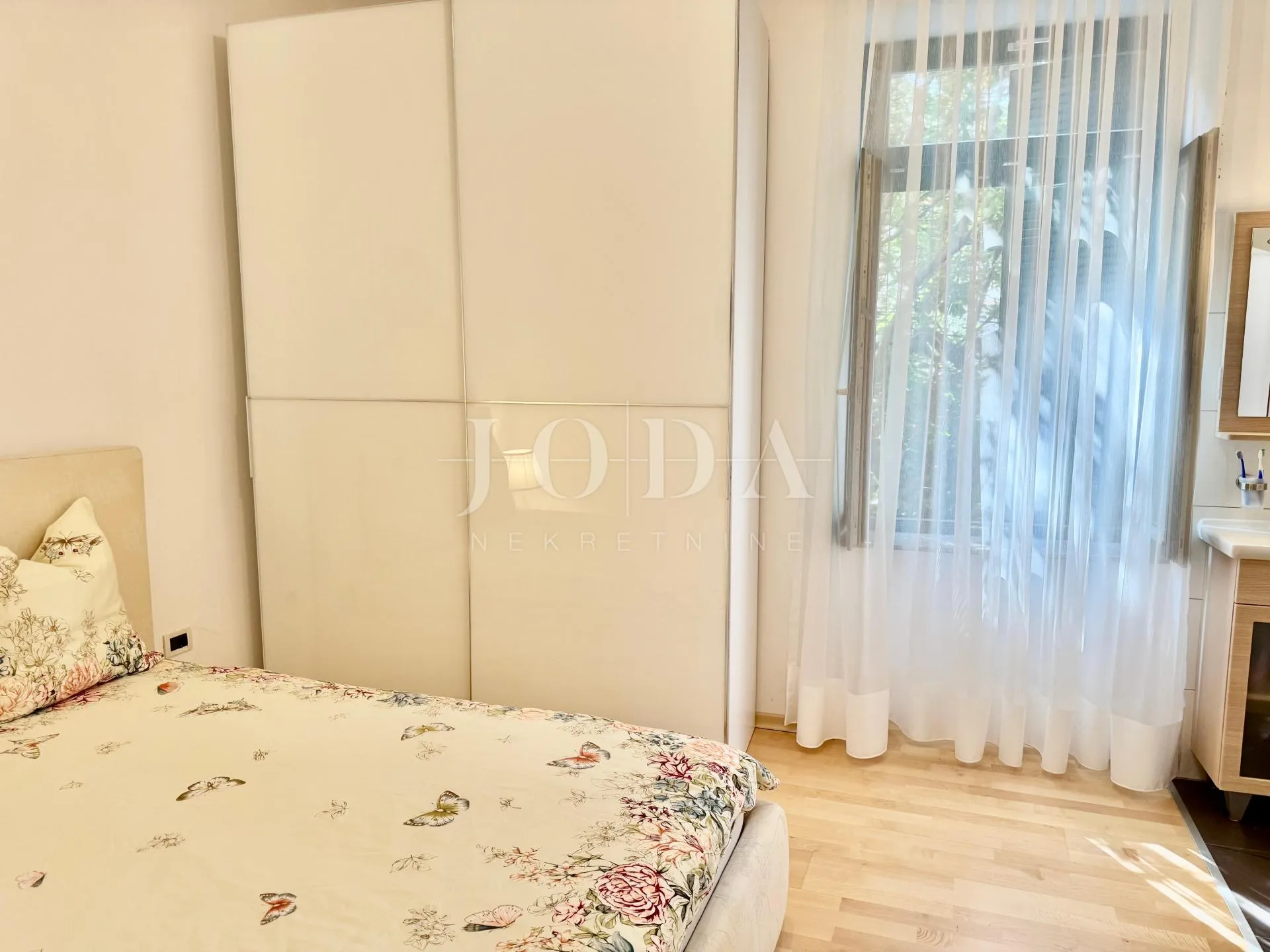predivan stan 80 m od mora - slika 13