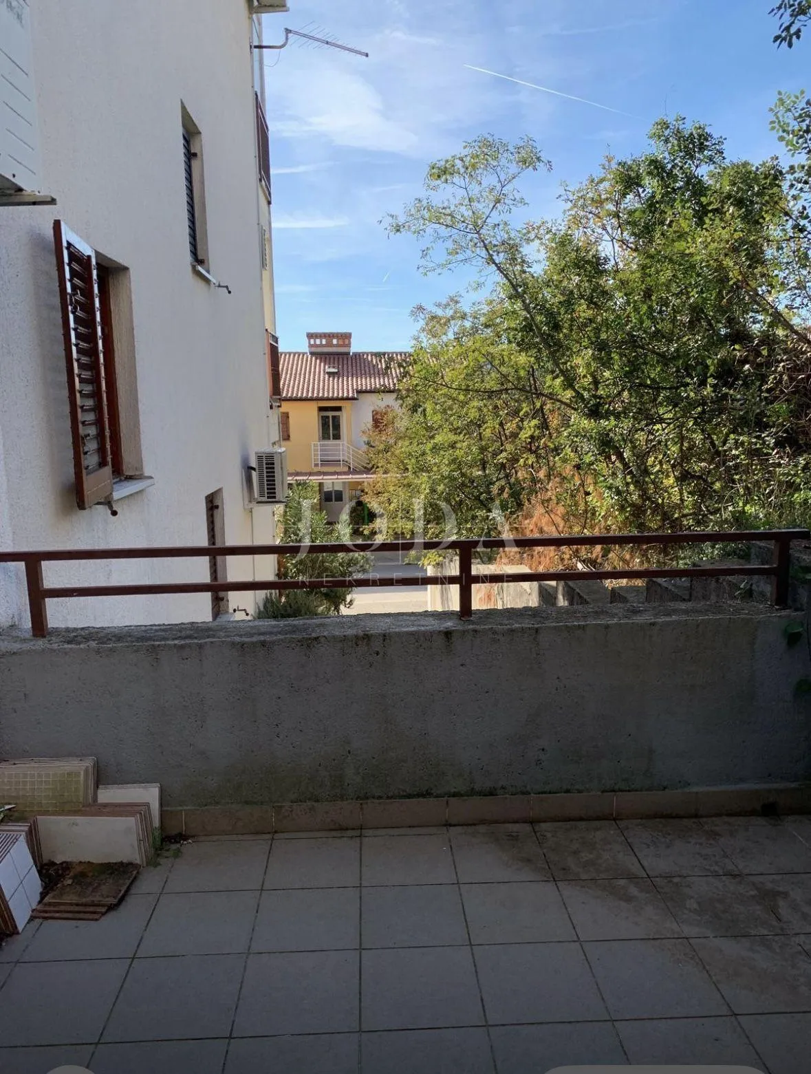 rabac, jednosoban stan na prvom katu - slika 10