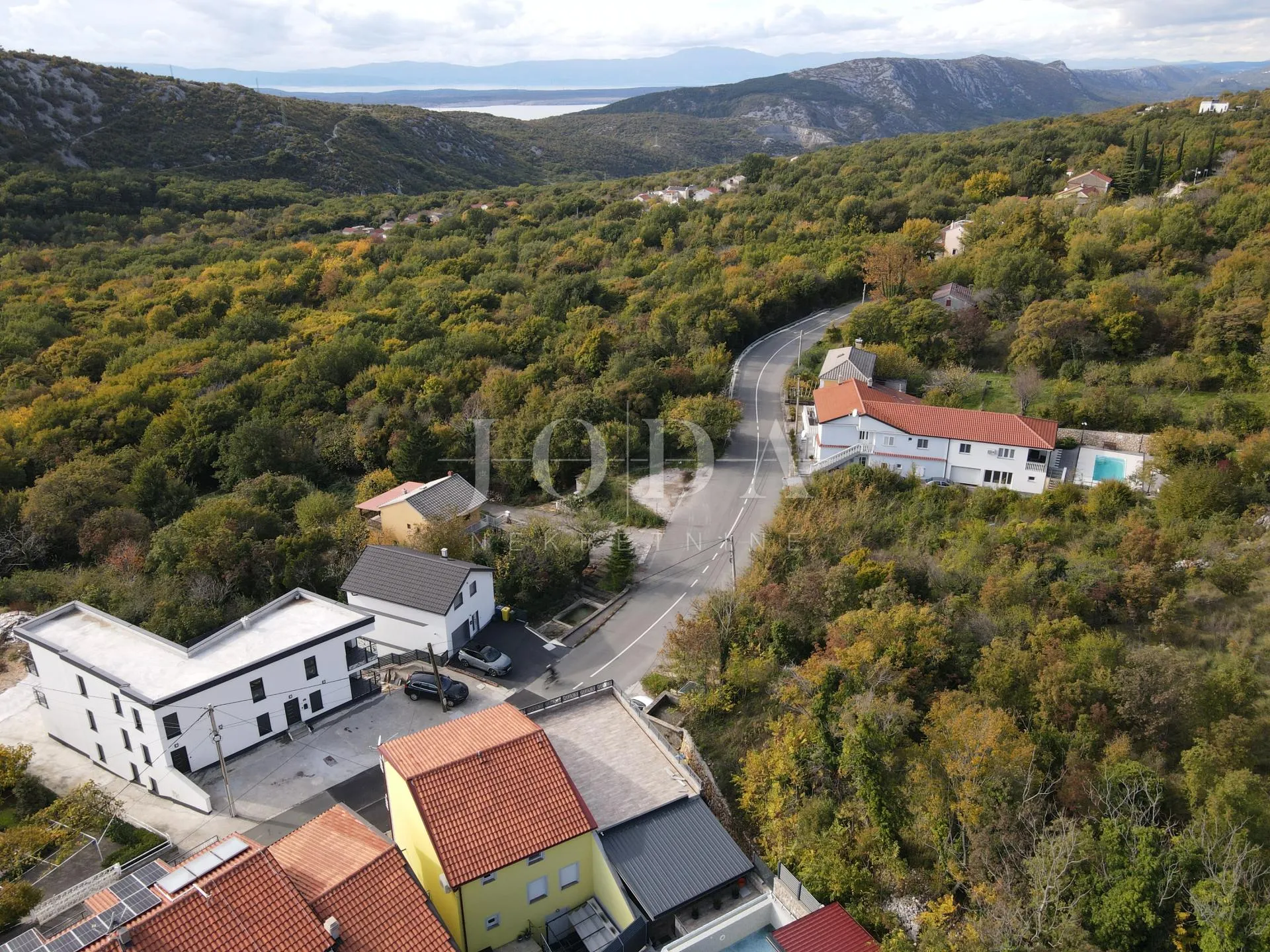 bribir kuća sa bazenom - slika 28
