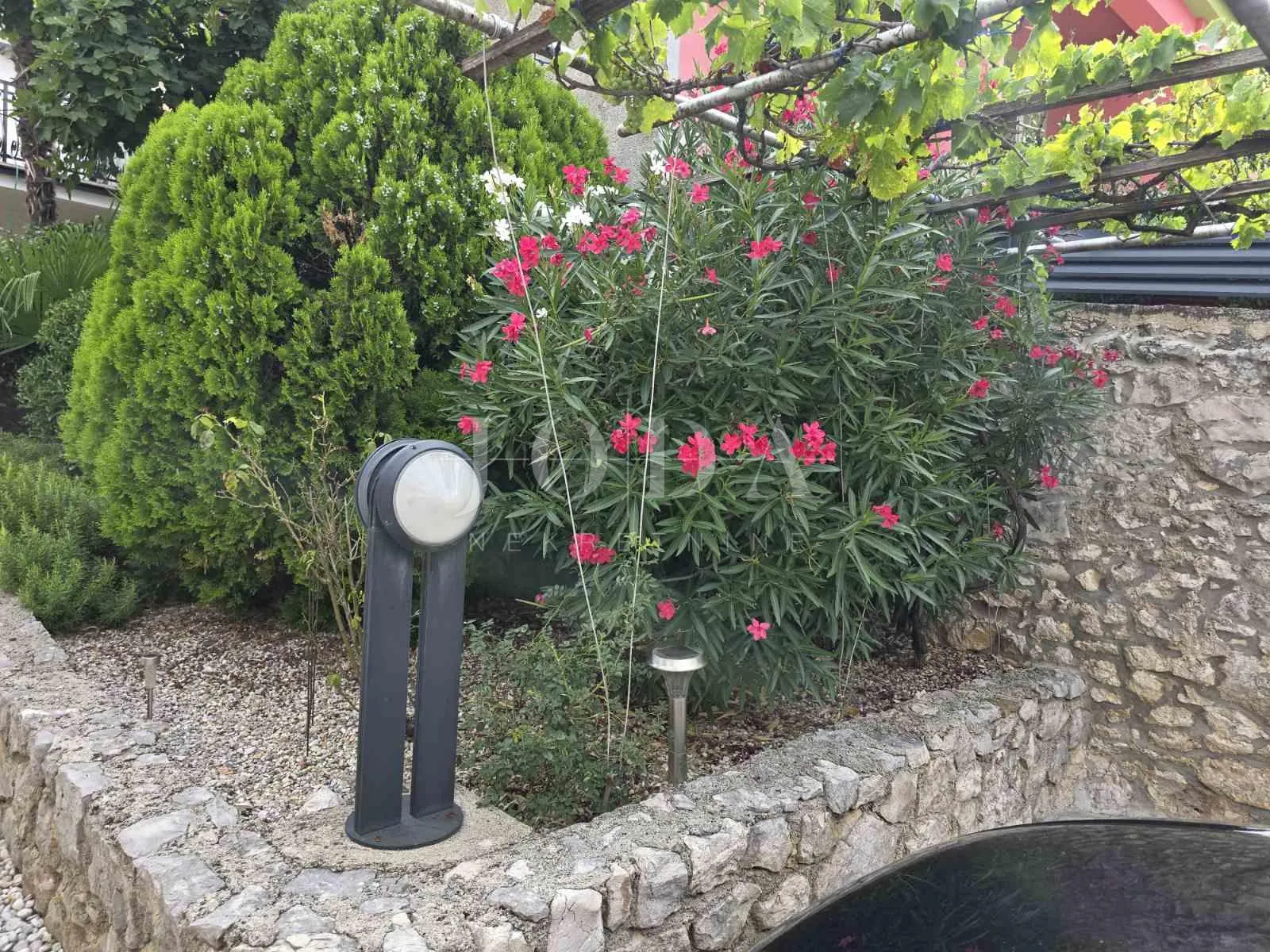 novi vinodolski, kuća sa dvorišnim objektom u blizini centra - slika 34